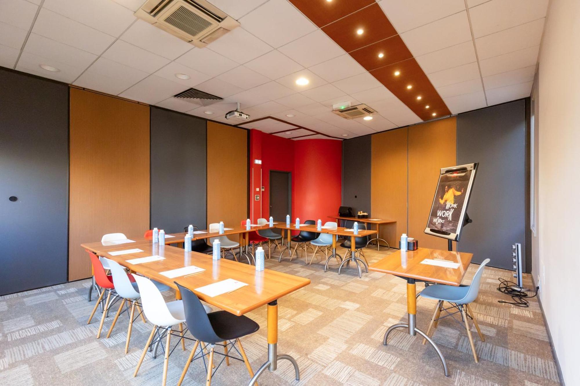 Ibis Le Puy-En-Velay Centre Hotel Exterior foto